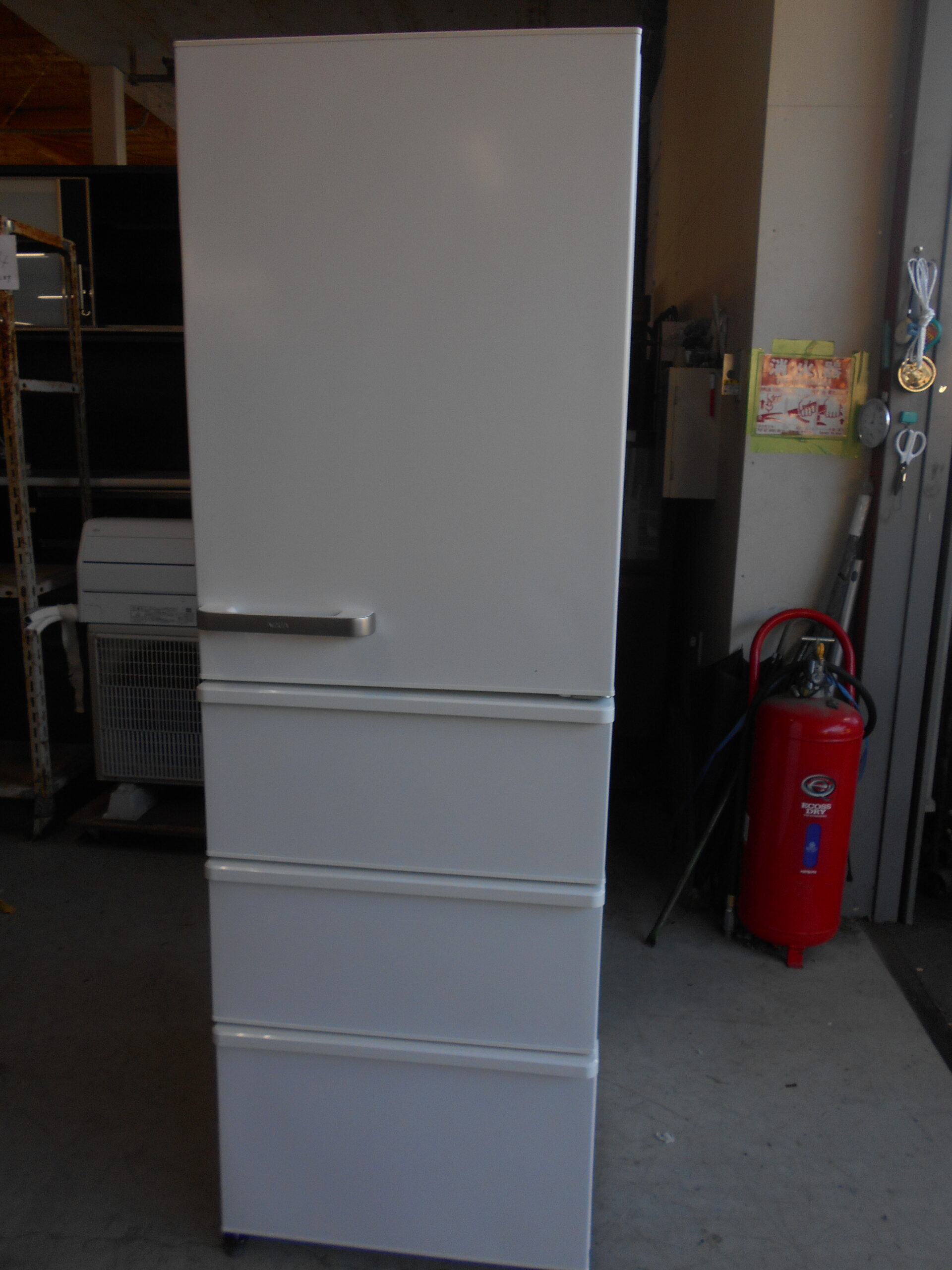 福岡市中央区薬院にてファミリータイプの冷蔵庫ーを買取ました。またその他、遺品整理の見積、引っ越し前の不用品買取、回収、家電品、事務機器、移転、厨房機器、製氷機など何か有りましたら気軽にご相談ください。出張見積は無料になります。